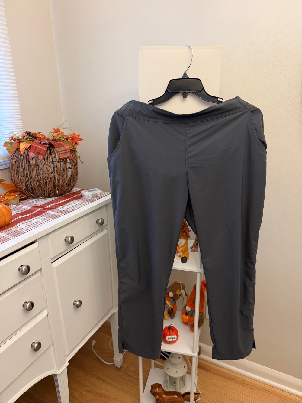 Eddie Bauer Straight-Leg Performance Pants - Charcoal Gray